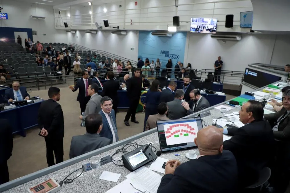 Vereadores aprovam 14 projetos e proposta de emenda na Câmara de Campo Grande