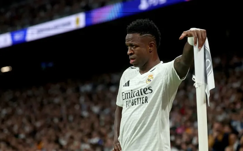 Vinícius Júnior recebe o prêmio The Best da FIFA