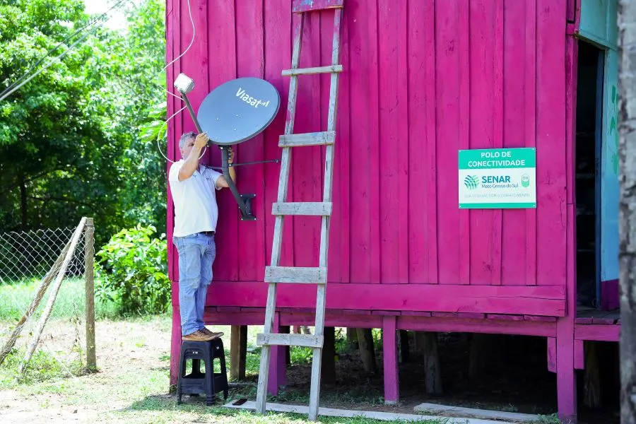 Senar On conecta comunidade ribeirinha no Pantanal com internet e capacitação